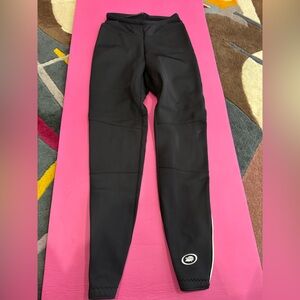 NWT Performancee Biker leggings size Large